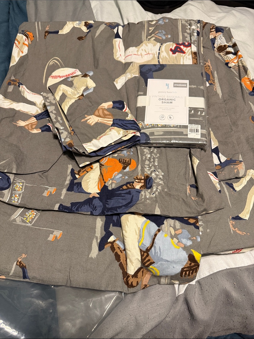Pottery Barn Kids Gray and Navy Vintage Baseball Organic duvet cover w/ 2 Shams - Picture 3 of 3